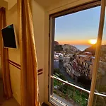 Giovanni 4* Manarola