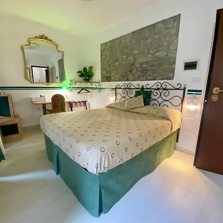 Giovanni 4* Manarola