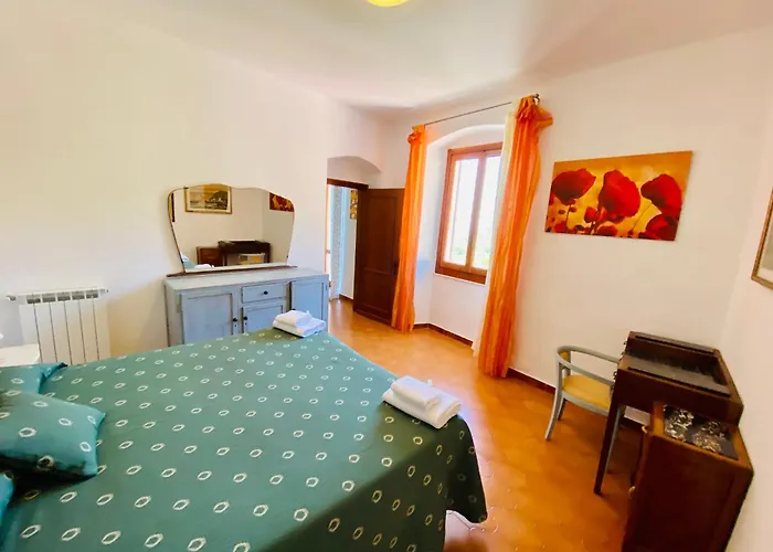 Giovanni 3* Manarola