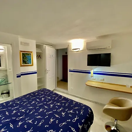 Giovanni 3* Manarola